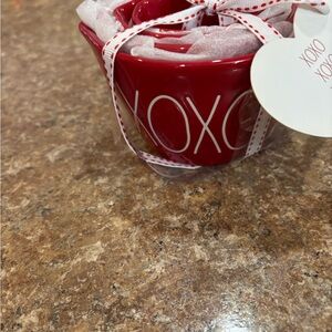 VHTF Rae Dunn OG 2021 Red XOXO NWT excellent condition measuring cups.